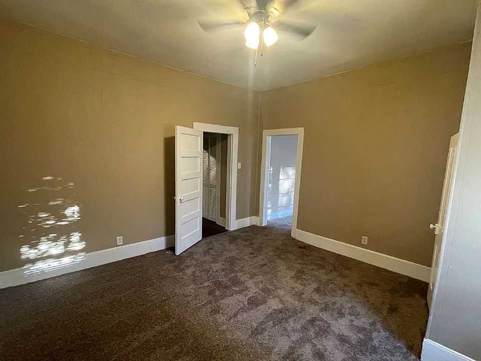 2233 W Oak 2233 W Oak St Denton TX Zillow