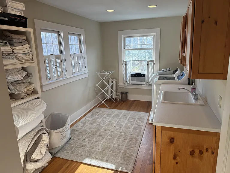 15 Lake Ave — Photo 35