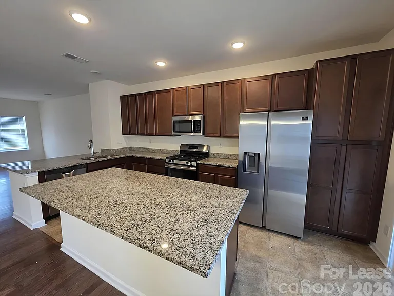 7306 Sienna Heights Pl — Photo 2