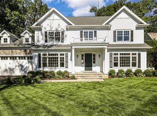 25 Fairview Rd, Scarsdale, NY 10583