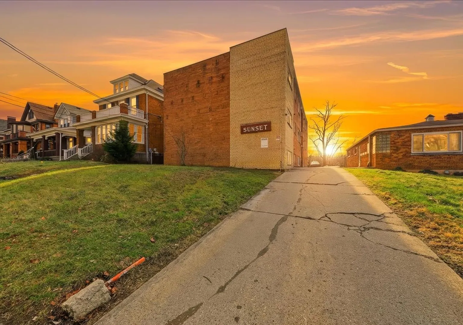 Charming 11 unit building featuring 1-Bedroom Apartments West Price Hill — Photo 2