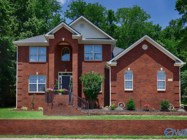 7115 Pale Dawn Pl SE, Owens Cross Roads, AL 35763