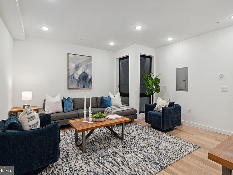 1623 Christian St #1 — Photo 11