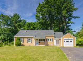 25 Plainfield Rd, West Hartford, CT 06117