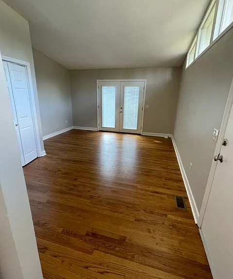 303 Pinewood Dr — Photo 9