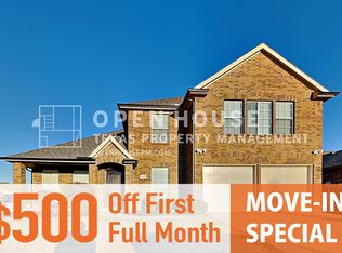 108 Cowboy Dr, Forney, TX 75126