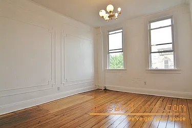 Rented by aptsandlofts.com