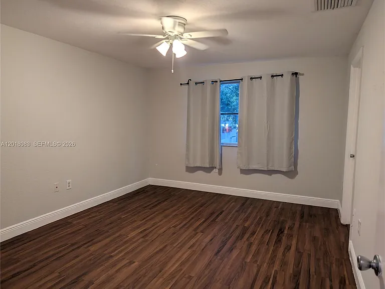 6009 SW 19th St #6009 — Photo 11