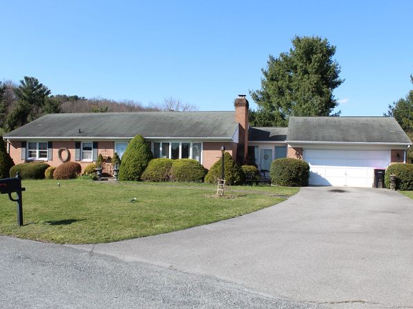 9083 Meadowbrook Cir