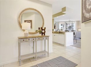 470 Launch Cir #V-405, Naples, FL 34108