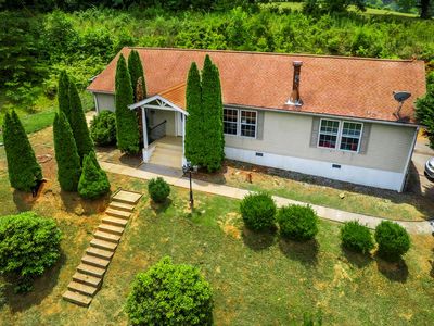 1125 Thomas Valley Rd, Whittier, NC, 28789