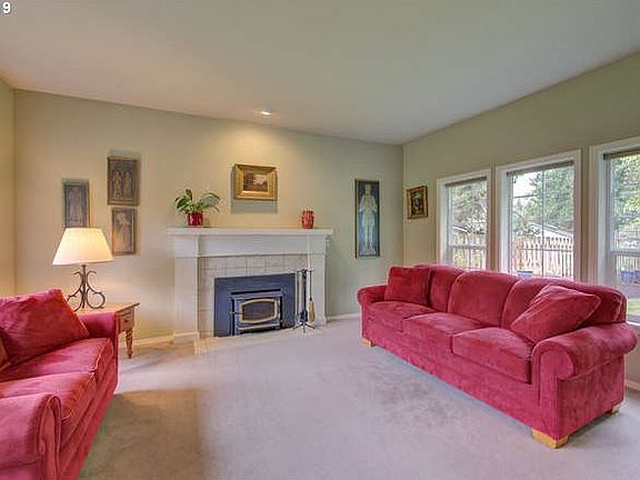 5th image of 605 NW 133rd Cir