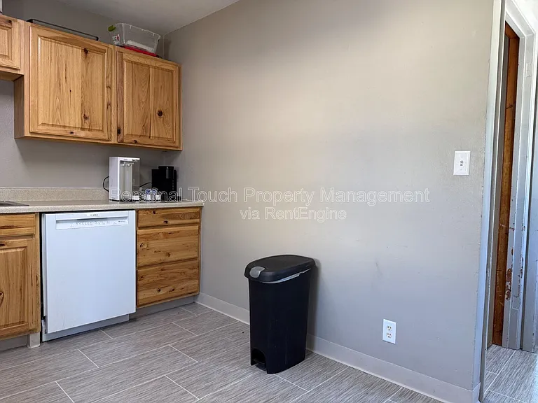 413 22nd St S — Photo 11