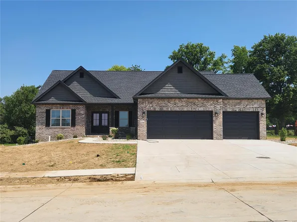 504 Master Ct, Shiloh, IL 62221