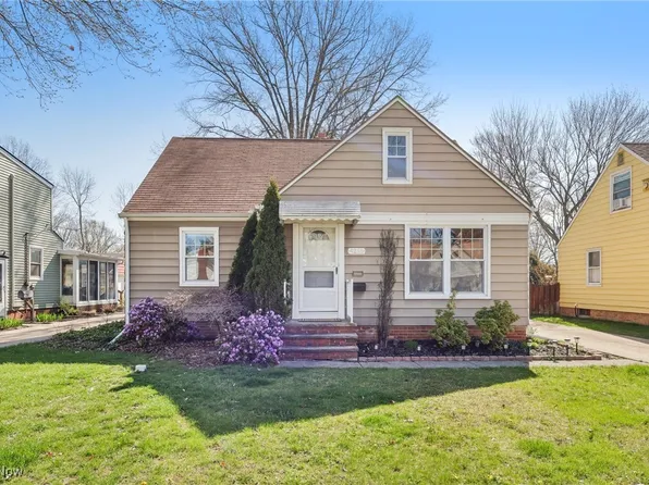 4255 W 226th St, Fairview Park, OH 44126