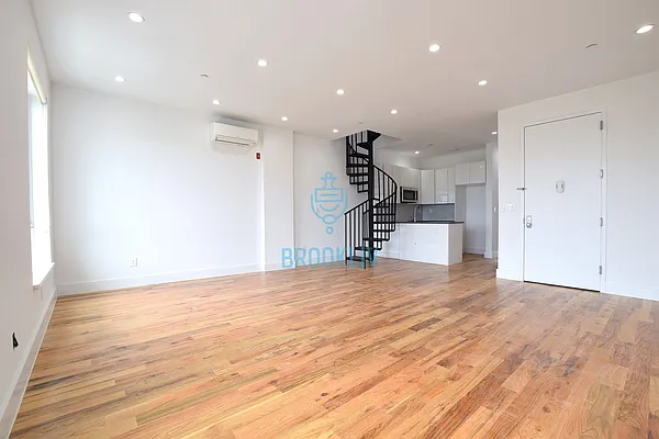 Rented by null | media 15