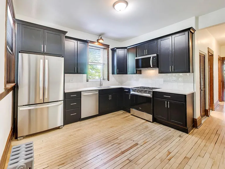 858 N Wolcott Ave #2 — Photo 8