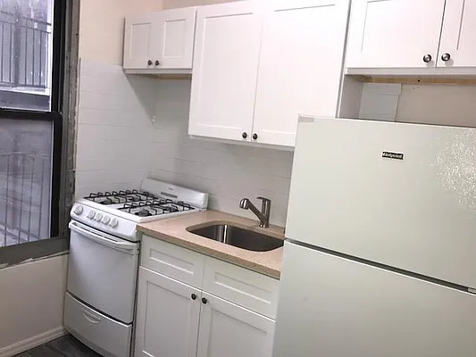 Rented by R New York | media 10