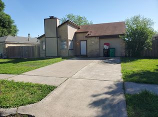 5400 Gayla Ln, Baytown, TX 77521