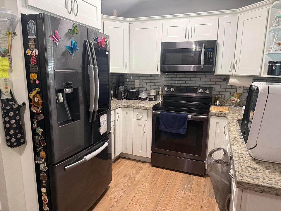 1st image of 1070 NE 158th Street