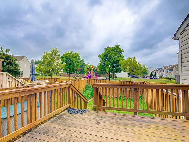 424 Ginkgo Ter NE — Photo 16