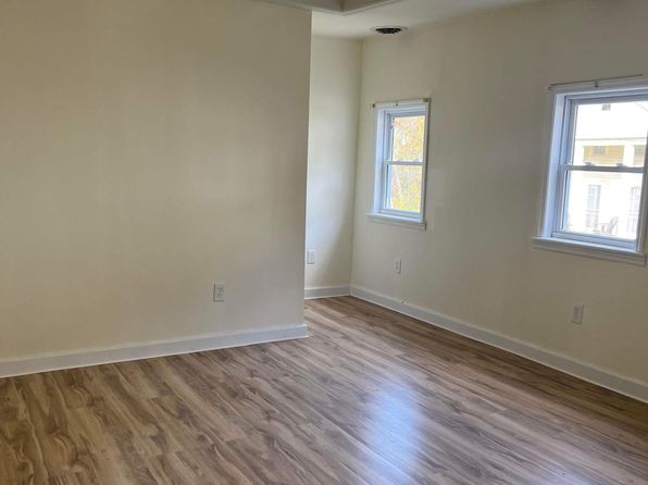 11 Mechanic St #2