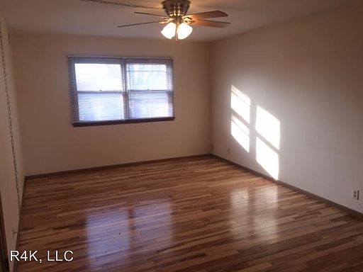 2nd image of 318 Mecherle Dr APT 204