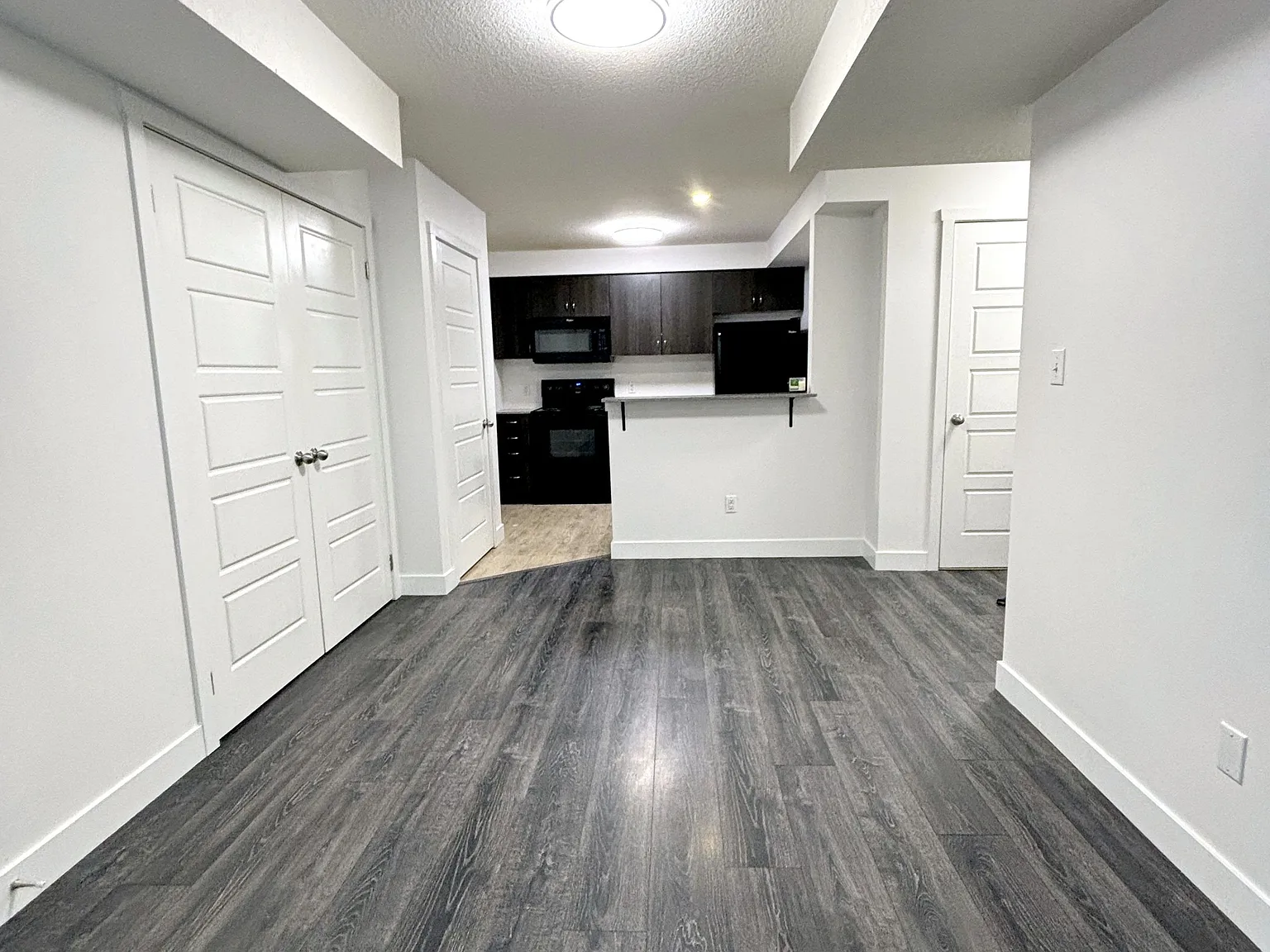 2 bed, $2,050 — Photo 4