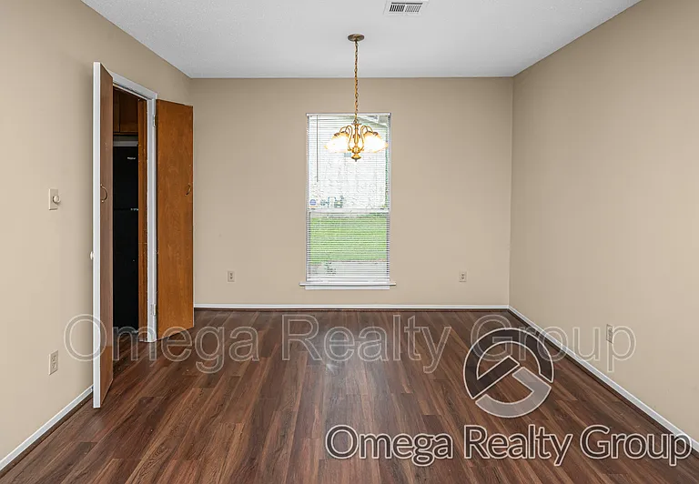 4078 Strathmore Dr — Photo 6