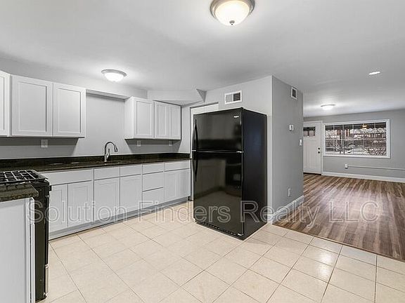 5th image of 2034 Kelmore Rd