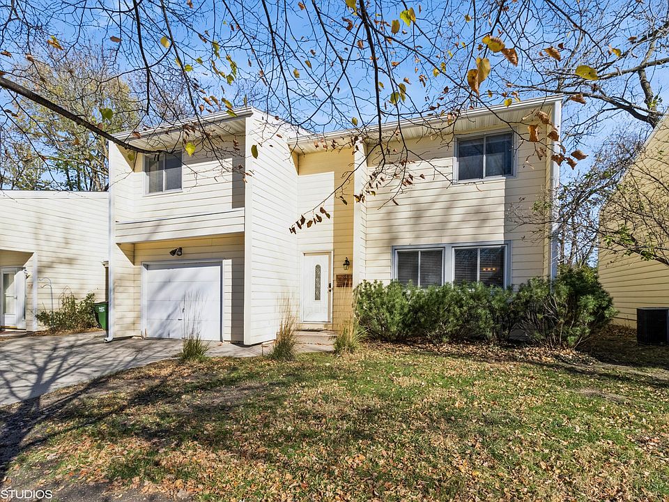 1st image of 3430 Southdale Dr