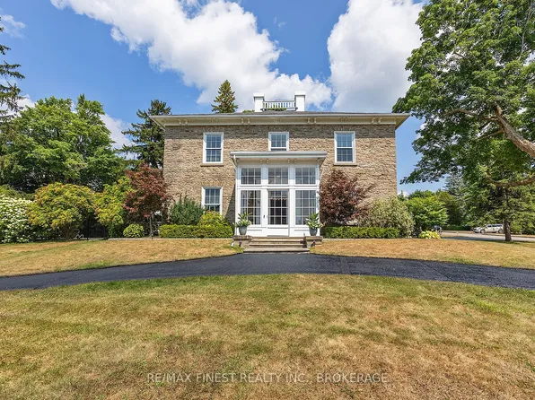 55 Cochrane Dr, Brockville, ON K6V 2Y9