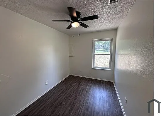 5408 Helmick Ave — Photo 10