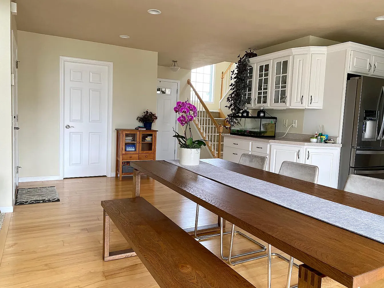 3 bed, 3.5 bath, 2632 sqft, $3,600 — Photo 4