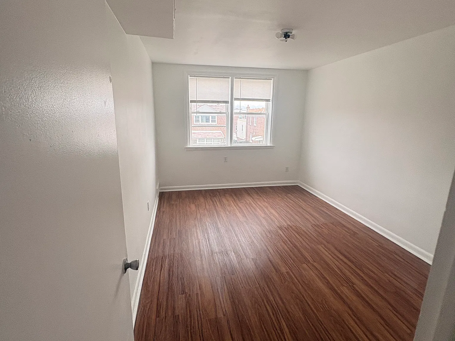 1 bed, 650 sqft, $1,350 — Photo 4