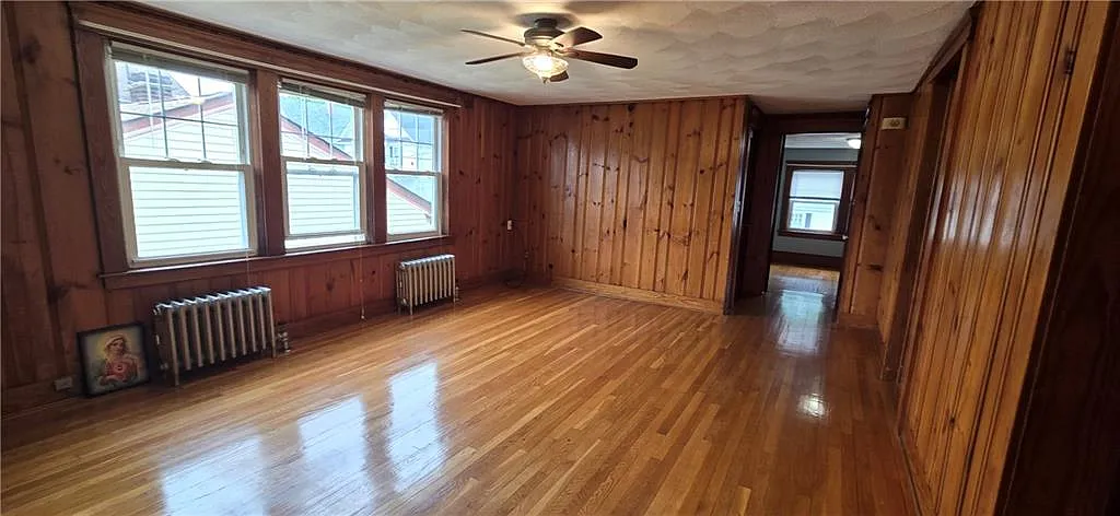 2 bed, 1.0 bath, 936 sqft, $1,825 — Photo 2
