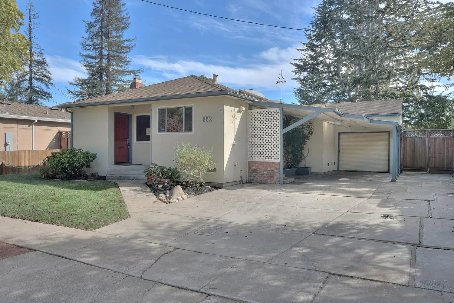 852 14th Ave photo 1