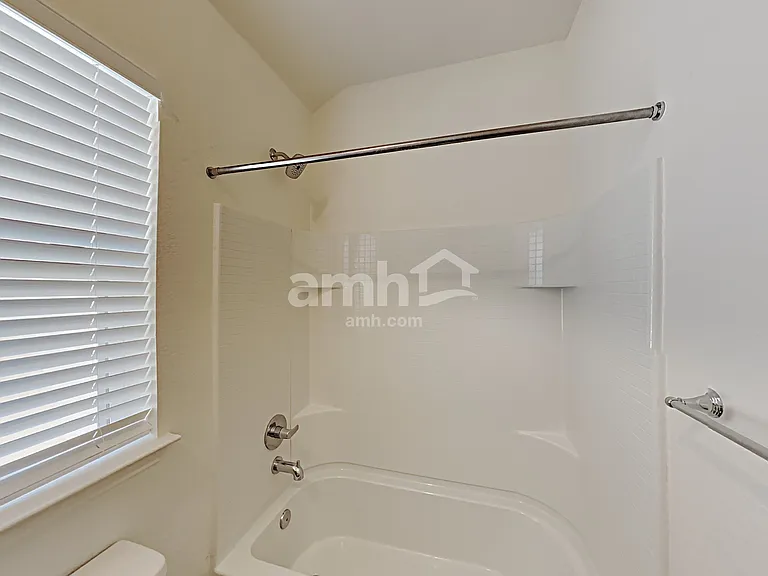 2706 Brogan Crk — Photo 13