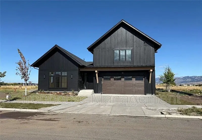 1605 Cambridge Dr