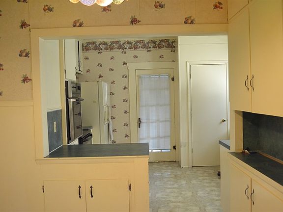 5th image of 123 Zeagler Ave