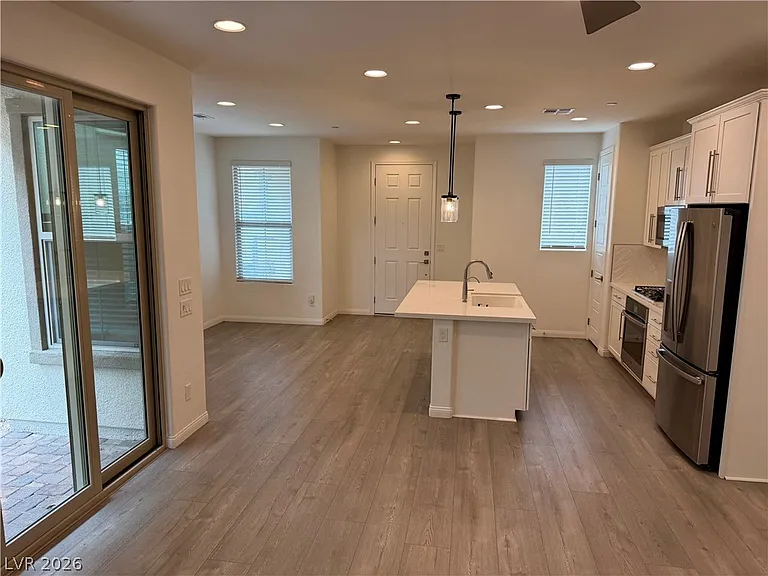 11699 Hamilton Lake Ave — Photo 4