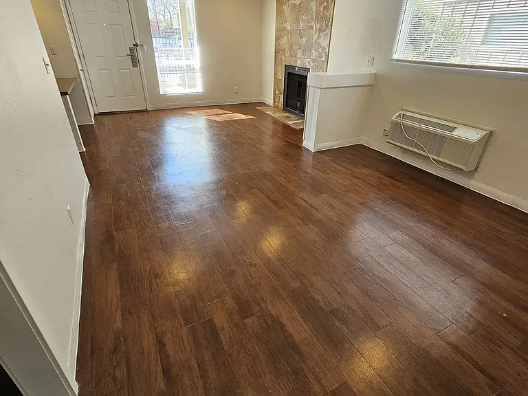 Main Street Residences — Photo 23
