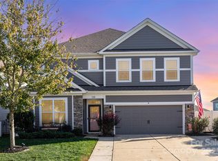 128 Longleaf Dr, Mooresville, NC 28117