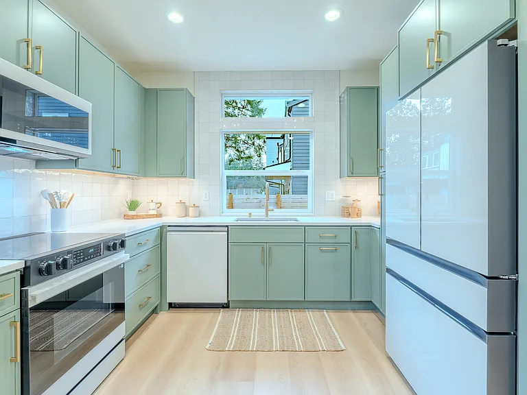 515 NE 123rd St — Photo 12