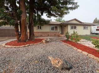 2306 E Feemster Ave, Visalia, CA 93292