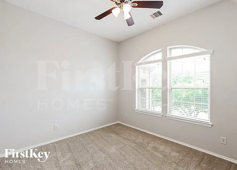 10402 Golden Hearth Ln — Photo 13