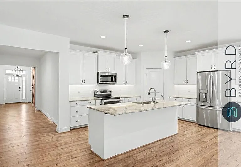 9001 Sharpe Ct — Photo 10