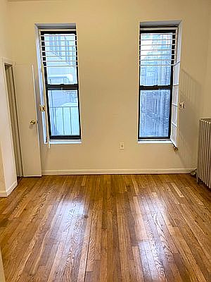 3rd image of 1748 1st Ave APT 18