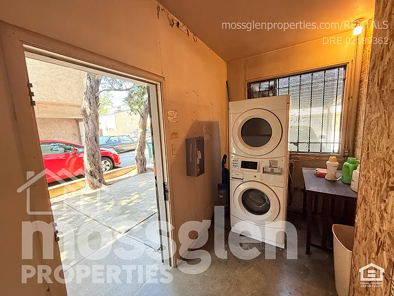 2715 O St #8 — Photo 11