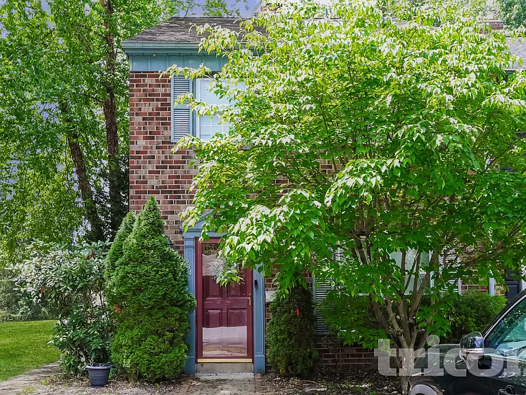634 W Saint Andrews Dr — Photo 1